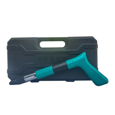 Een handige handbeheerde nagelmachine voor de decoratie en de bouw