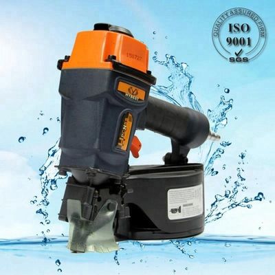 Productie en verpakking van industriële palletten met lucht spoel nagelpistool CN55 spoel dakspeld