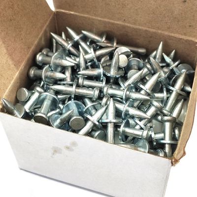 Glanzige schakel 3,5 mm elektrogalvaniseerde hamer aandrijving pin voor 20 mm beton bevestiging