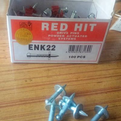 Beveilig uw plafond met 32 mm RED HIT betonnen nagelplafondklemmen en 12 mm wastafel